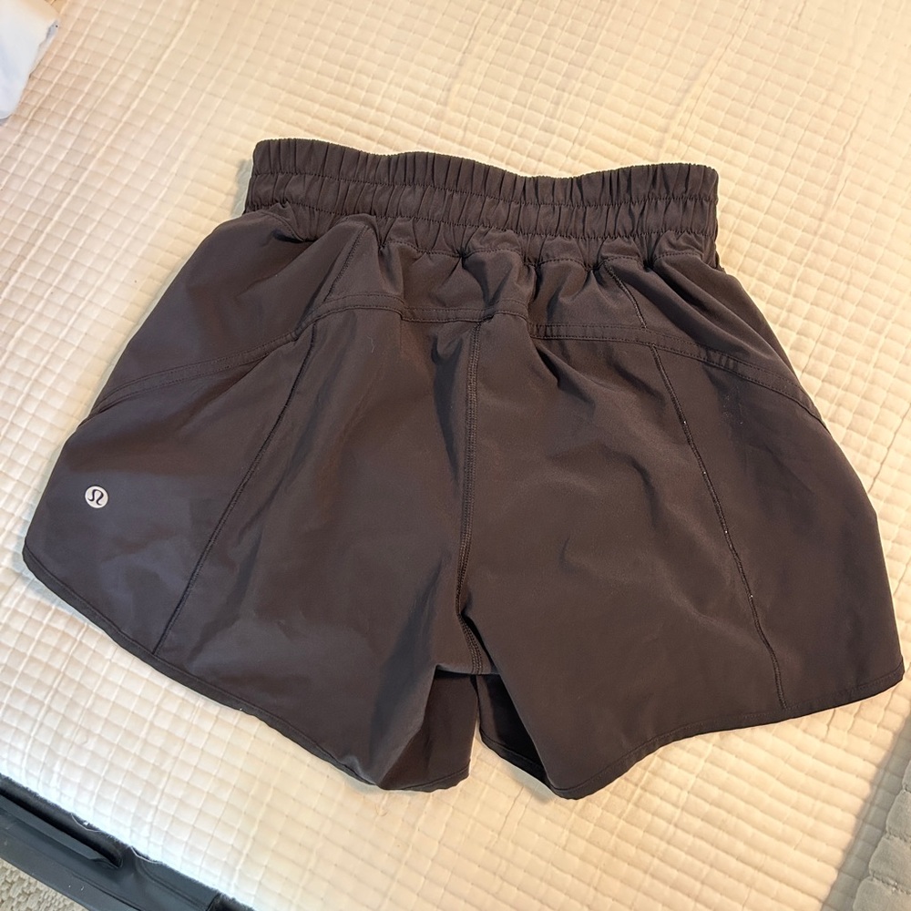 Black lululemon track that shorts size 6 - 5 inch